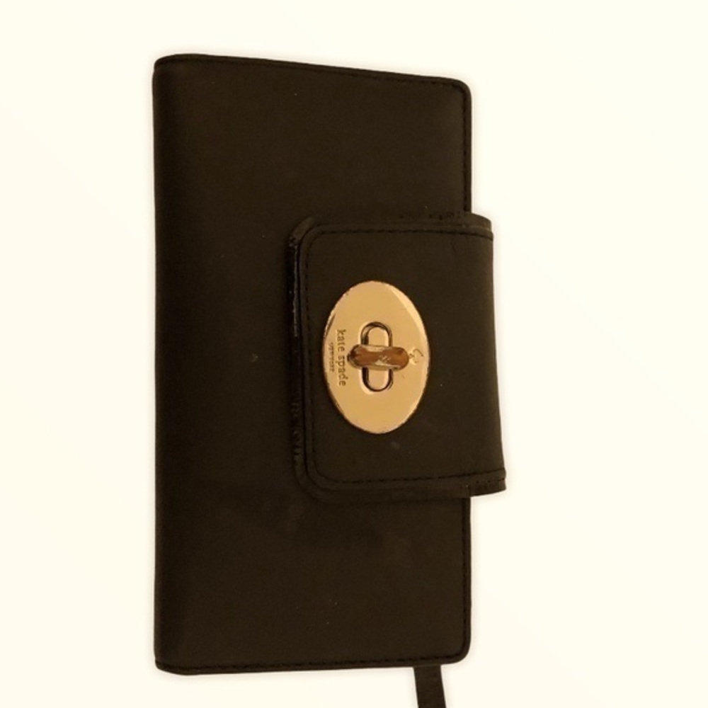 Kate spade black leather turnlock slim wallet